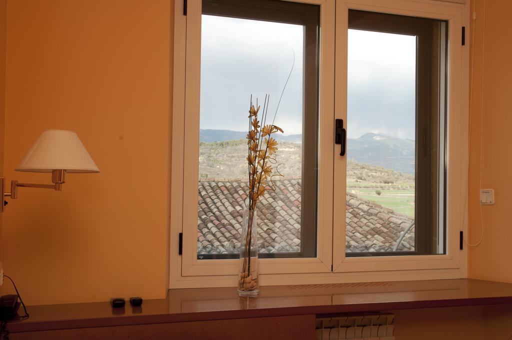Hotel Villa De Ayerbe Esterno foto